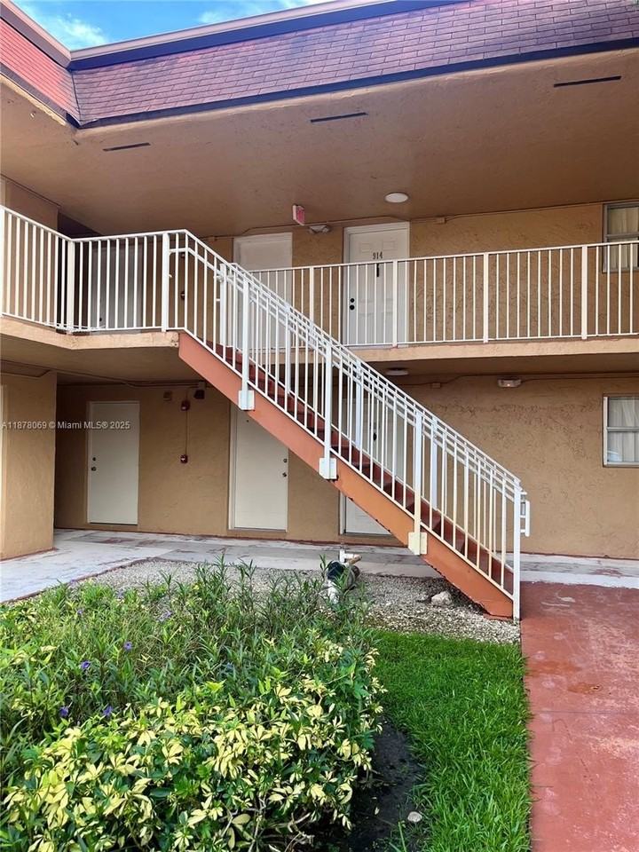 9970 Southwest 88th Street #903-9 - Photo 2 of 20