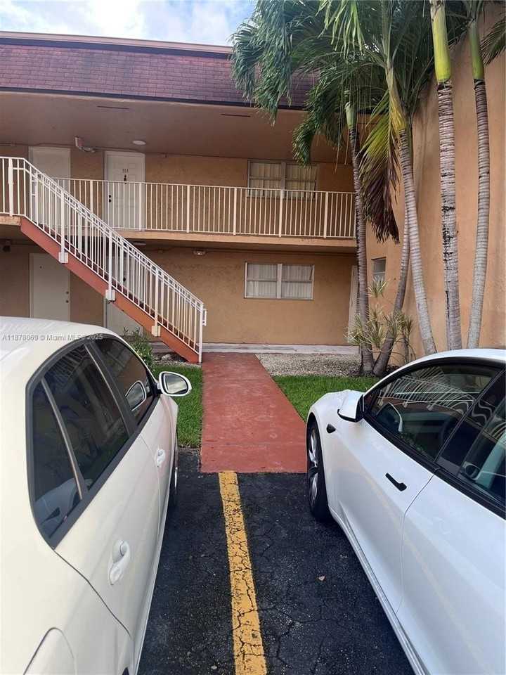 9970 Southwest 88th Street #903-9 - Photo 3 of 20