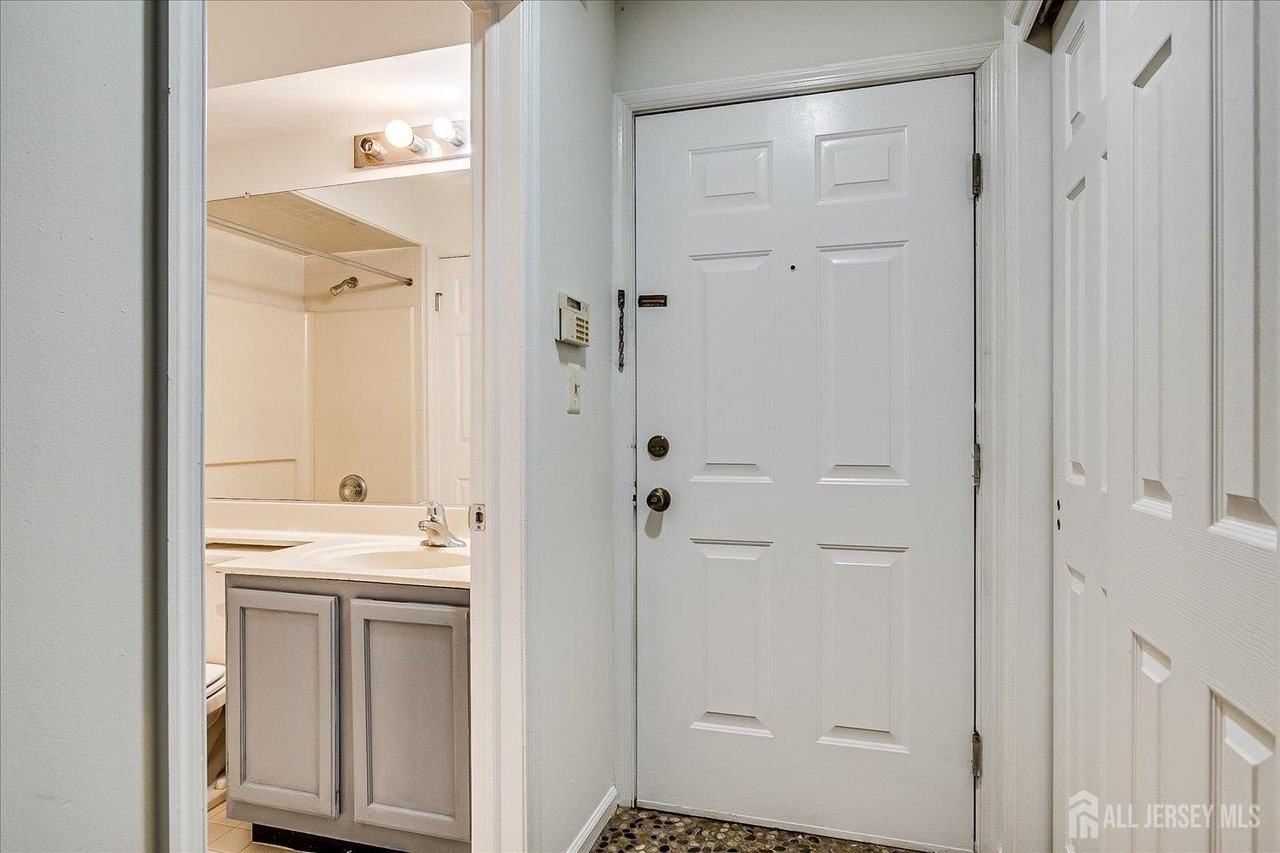 936 Waterford Dr - Photo 6 of 28