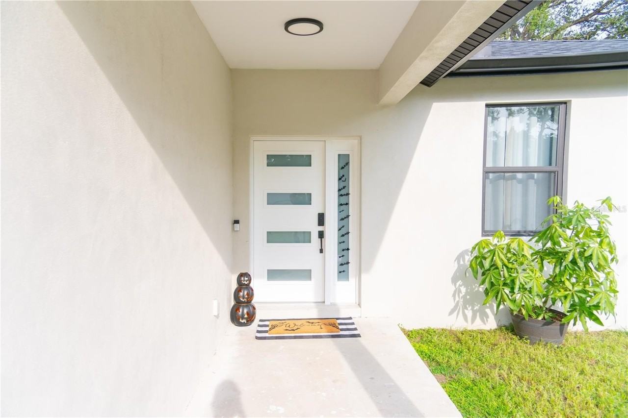 15435 Verona Ave - Photo 2 of 39