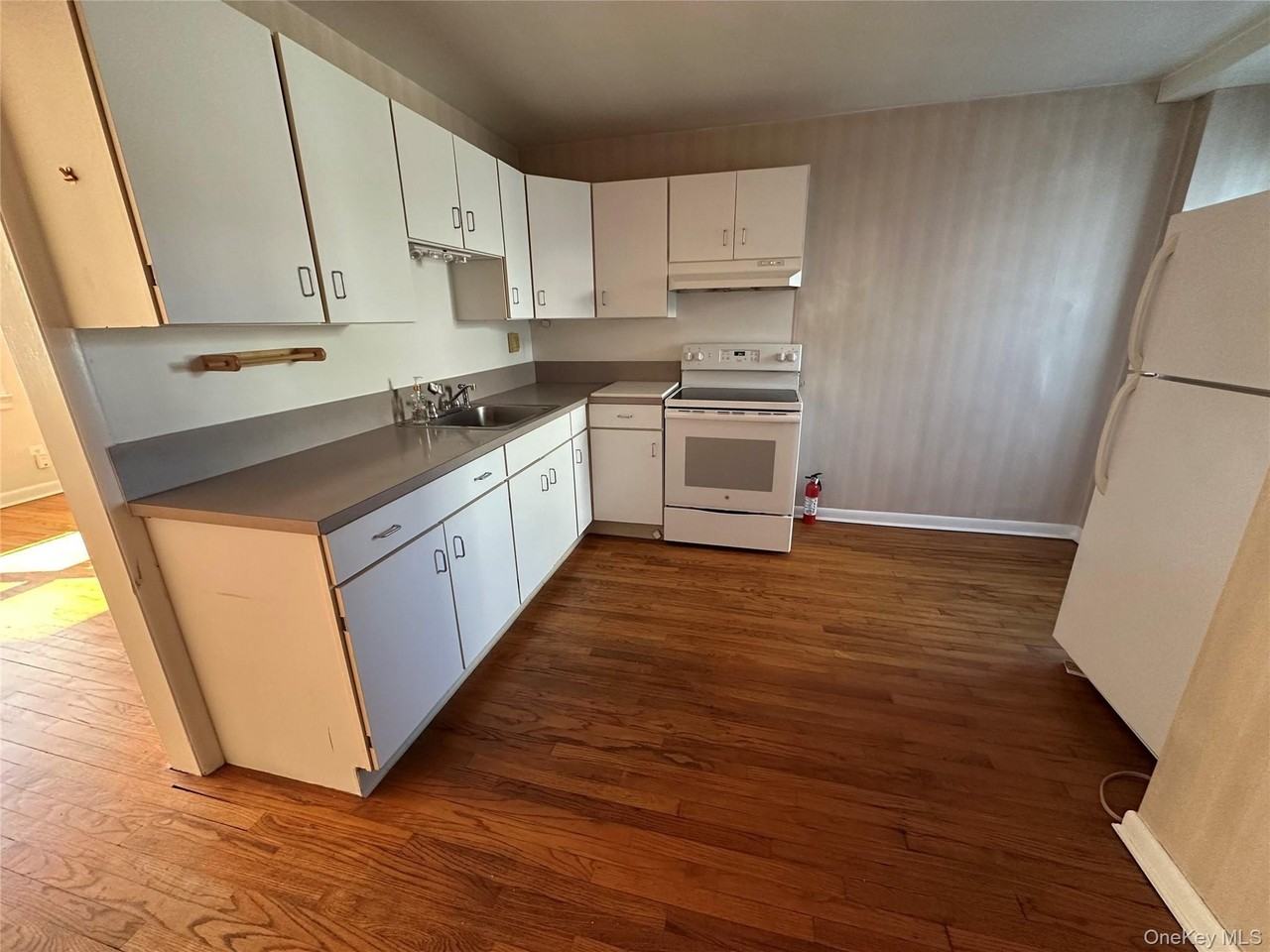 70 Broadway #A - Photo 4 of 15