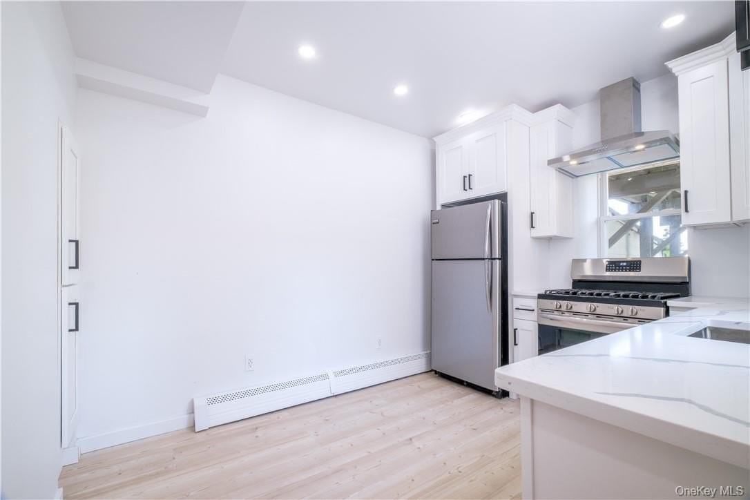 594 Bellevue Ave N #1 - Photo 2 of 13