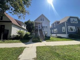 4815 W Ainslie St #2 - Photo 1 of 1