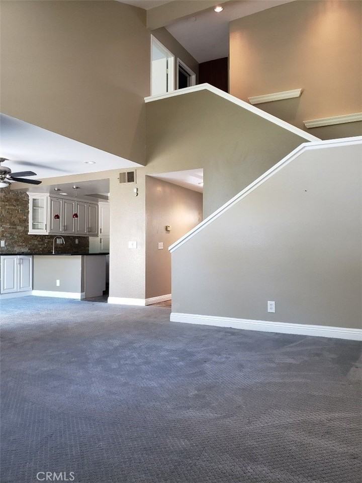 189 Stanford Court #13 - Photo 4 of 21