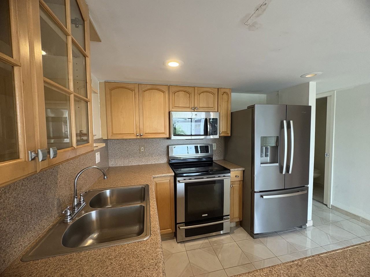 5625 W 26th Ct #201 - Photo 5 of 8