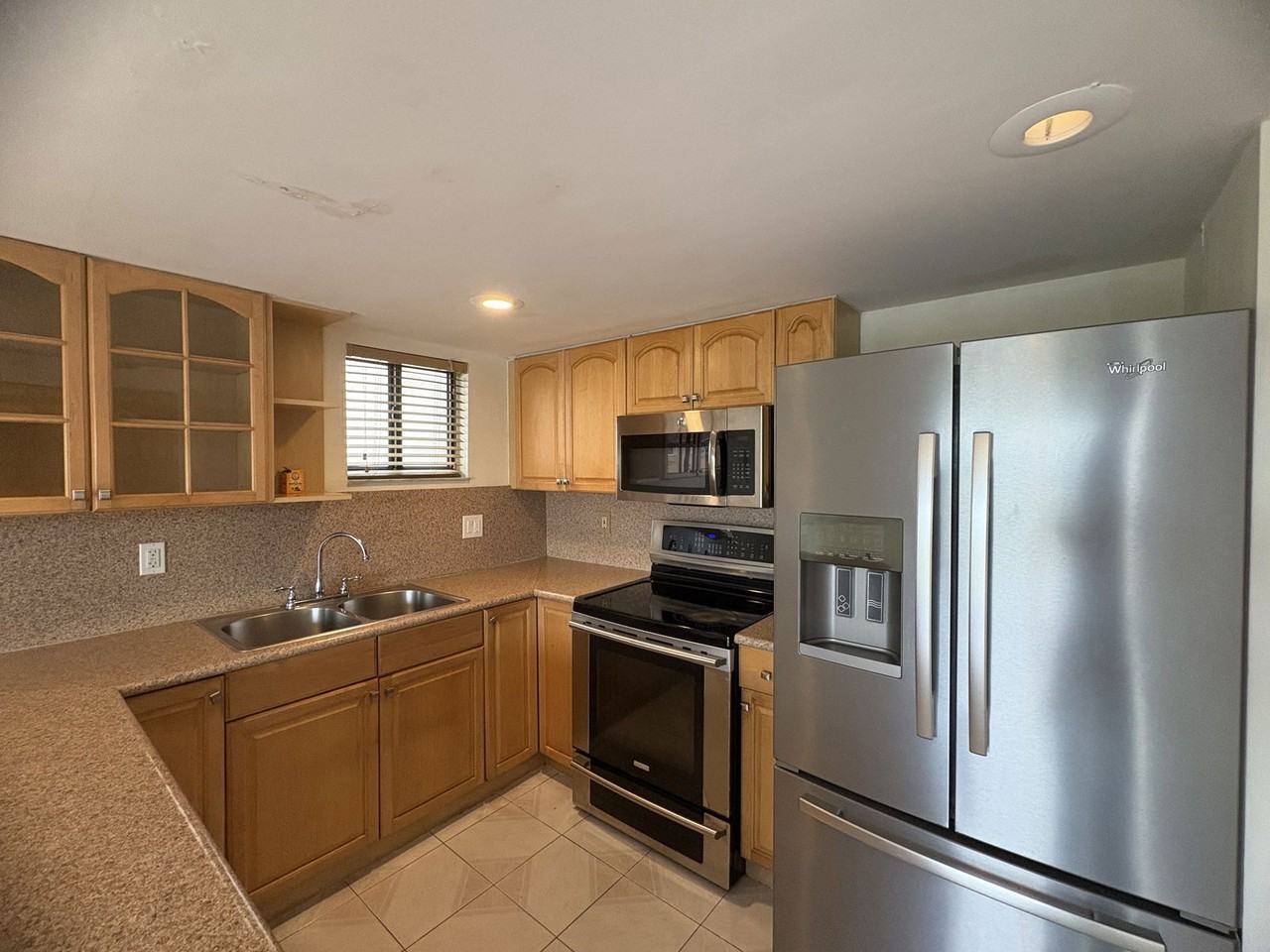 5625 W 26th Ct #201 - Photo 7 of 8