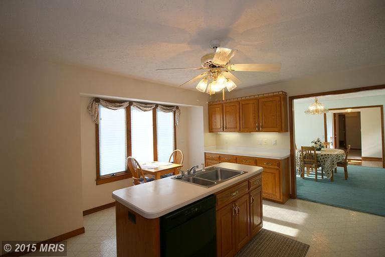 17310 Whitaker Ct - Photo 3 of 22