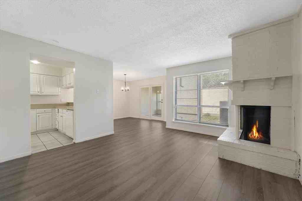 2023 Court Pl - Photo 4 of 29