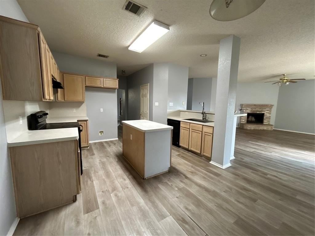 2620 Ridgebrook Ct - Photo 3 of 24