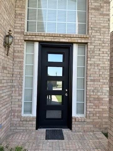 1441 Kleber Dr - Photo 3 of 40