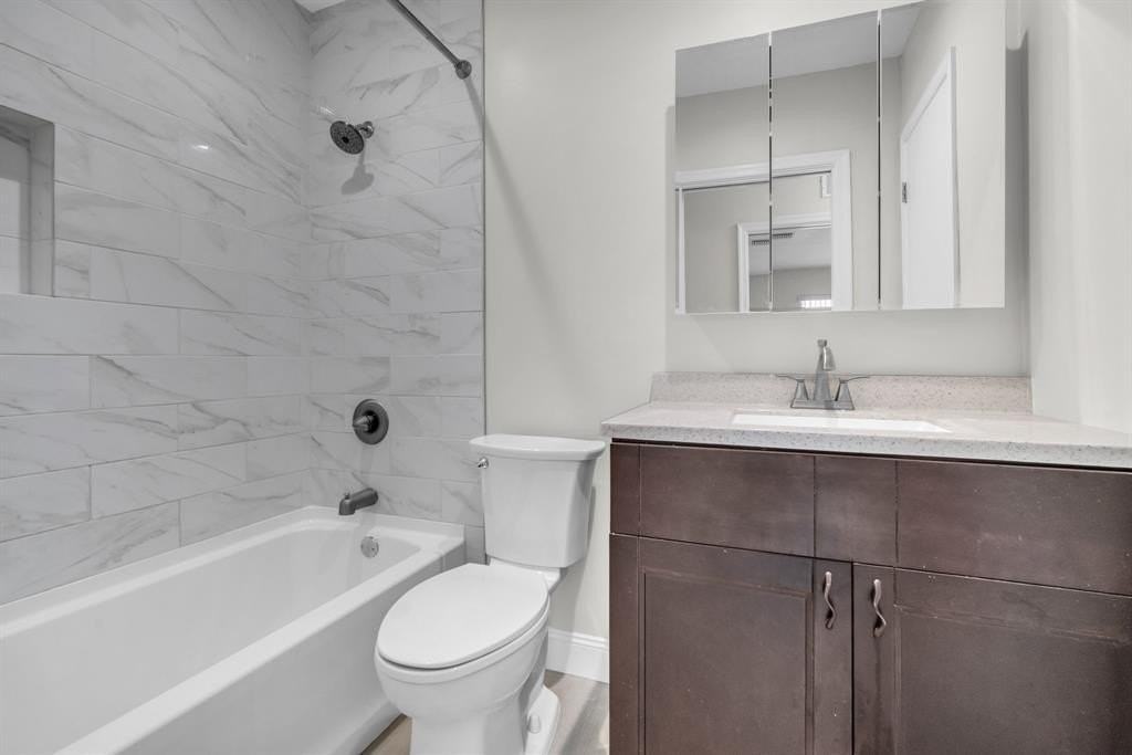 3213 Colony Club Rd - Photo 7 of 26