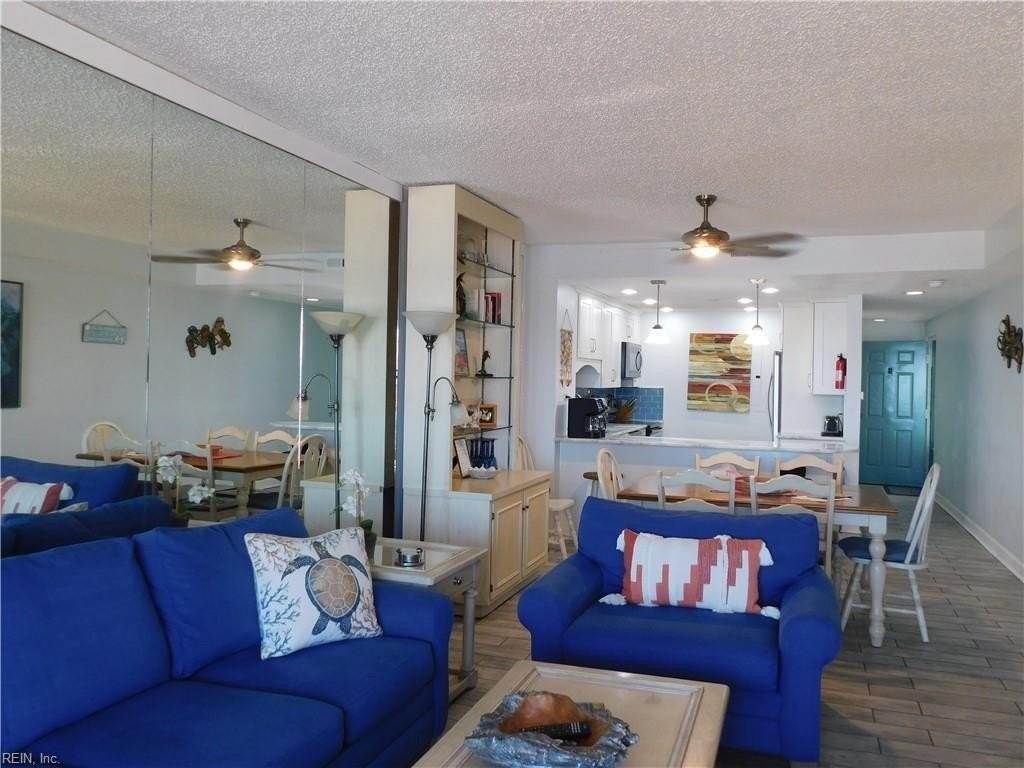 2113 Atlantic Ave #303 - Photo 3 of 18