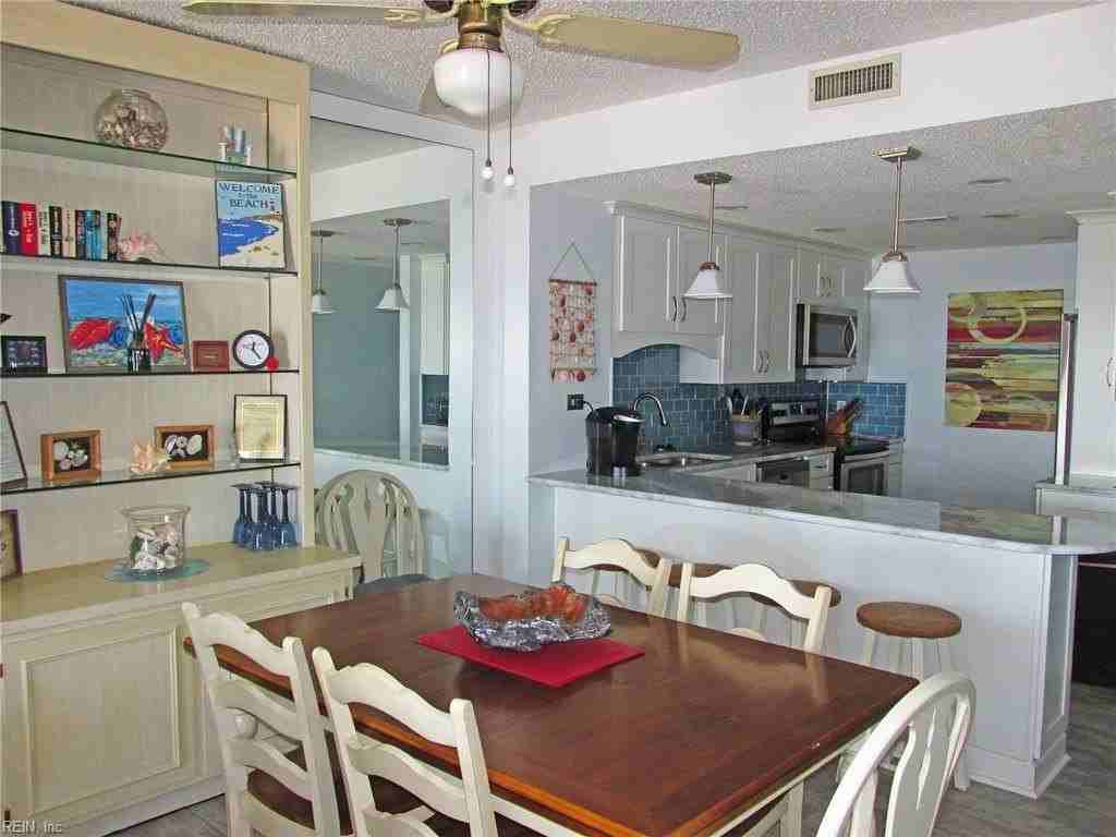 2113 Atlantic Ave #303 - Photo 6 of 18