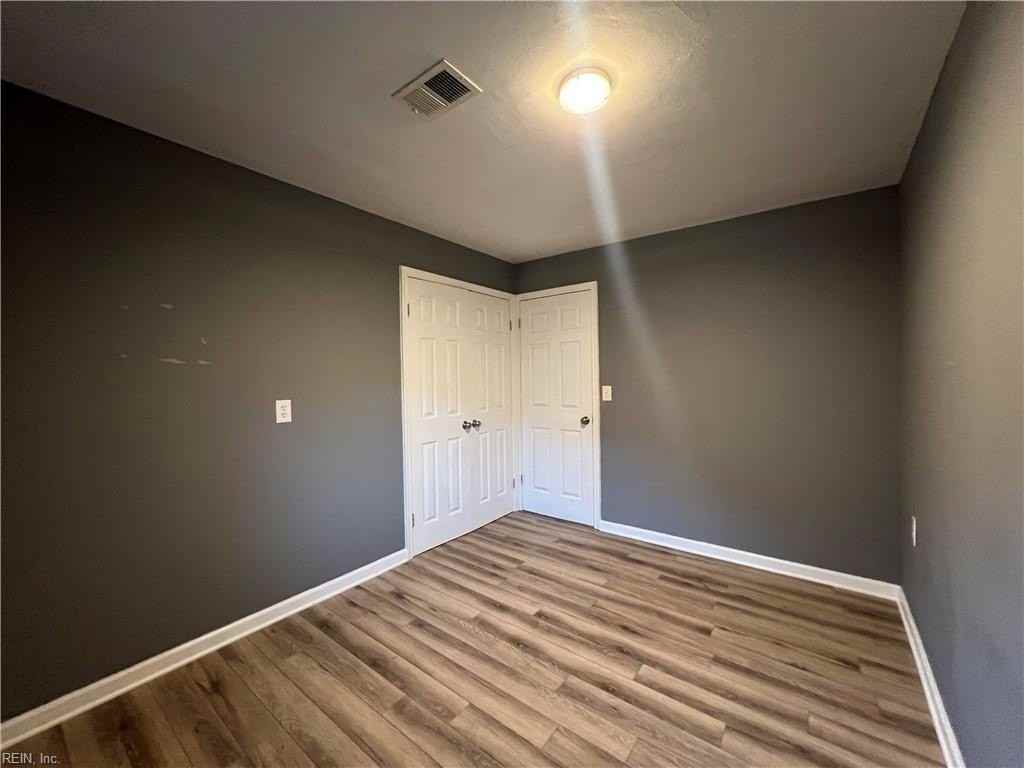 516 Hicks Ave #B - Photo 5 of 27