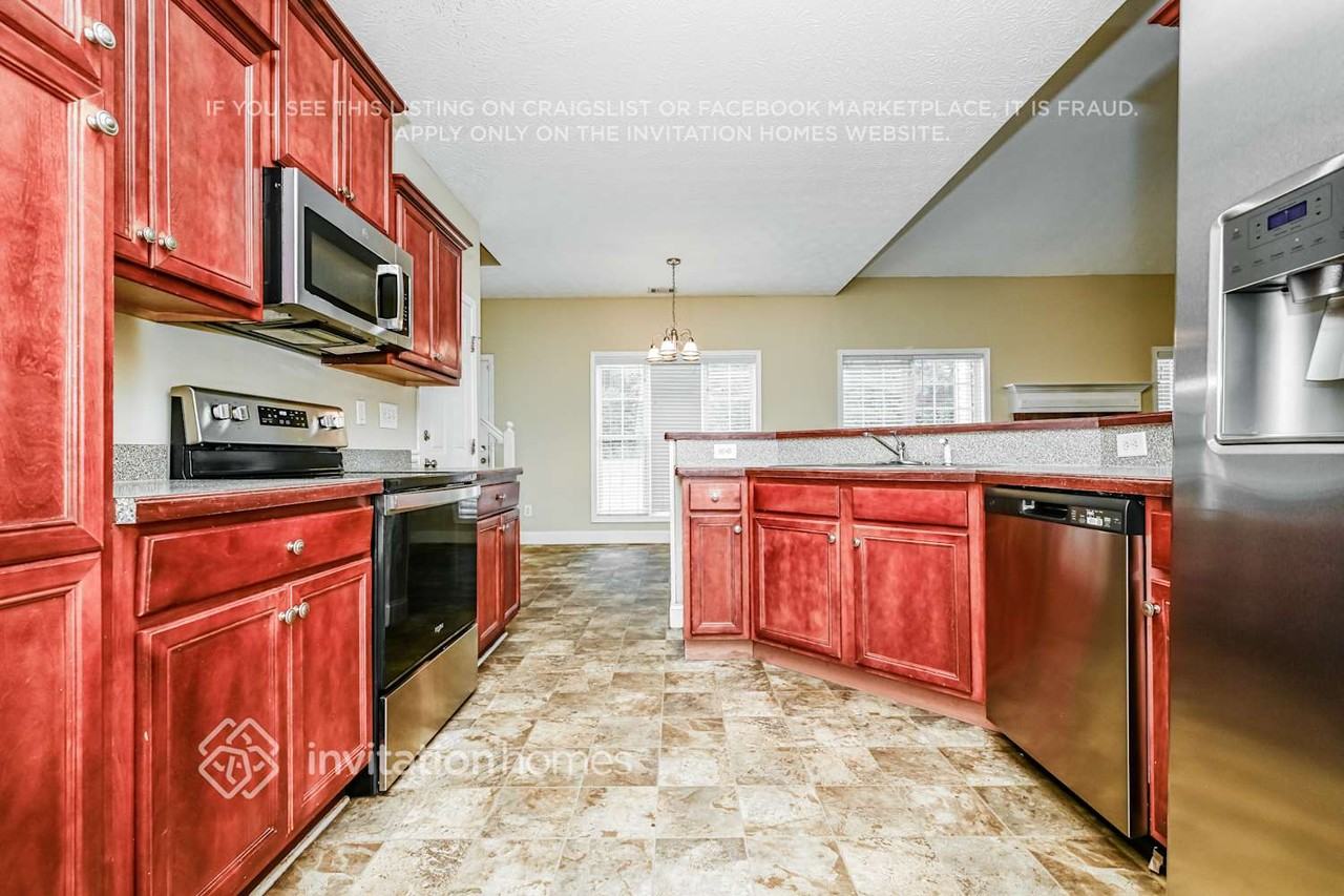 220 Hedgewood Dr - Photo 6 of 18