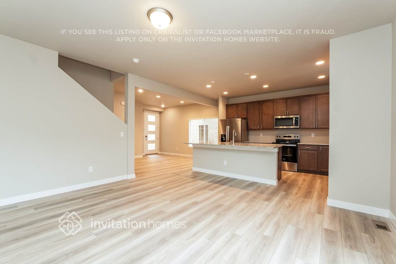 13543 Arriba Dr - Photo 4 of 18