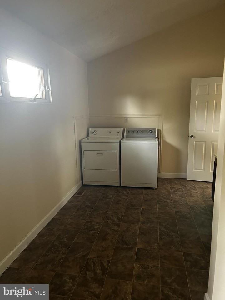 21769 Princeton Drive - Photo 3 of 8