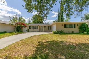 22504 Hartland St - Photo 1 of 1