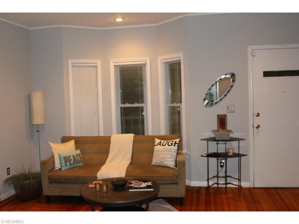 1464 W 116th St - Photo 3 of 16