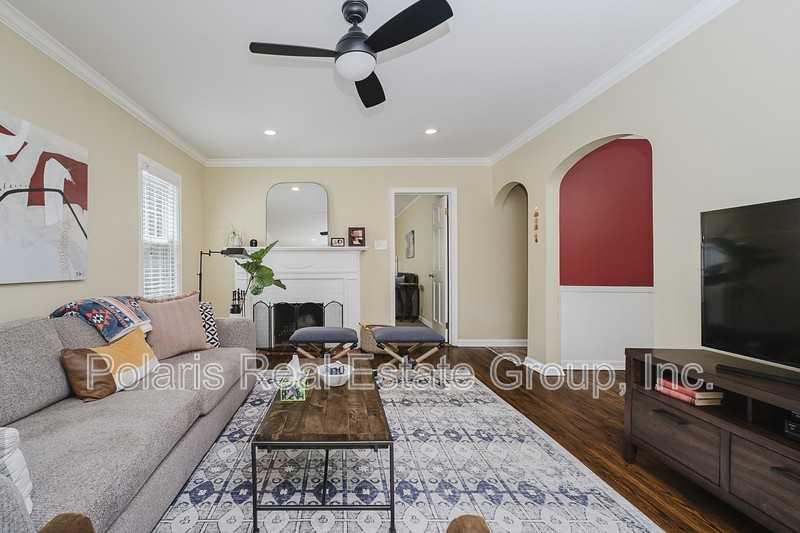 5916 Crittenden Ave - Photo 6 of 25