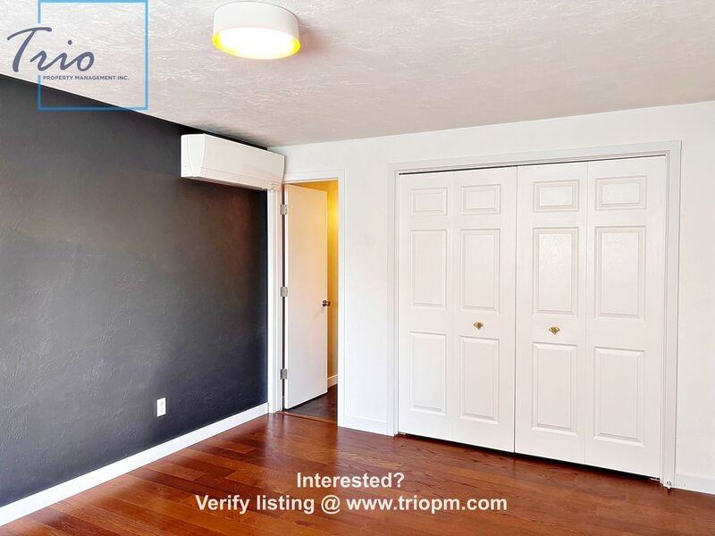 3834 Onyx St - Photo 4 of 29