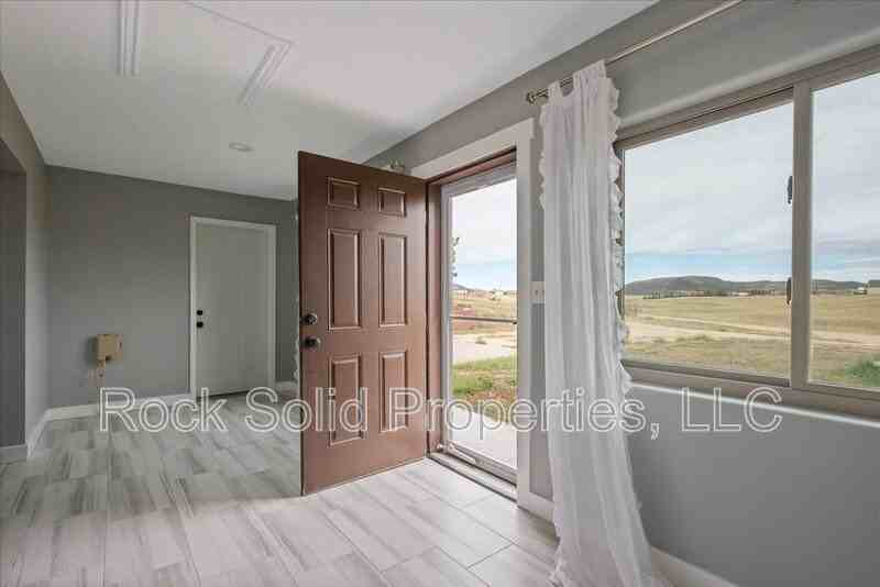 753 Latigo Loop - Photo 3 of 50