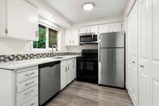 885 Southeast Lambert Circle - Photo 1 of 1