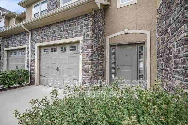 15872 Valleyview Dr - Photo 2 of 20