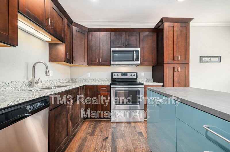 15872 Valleyview Dr - Photo 3 of 20