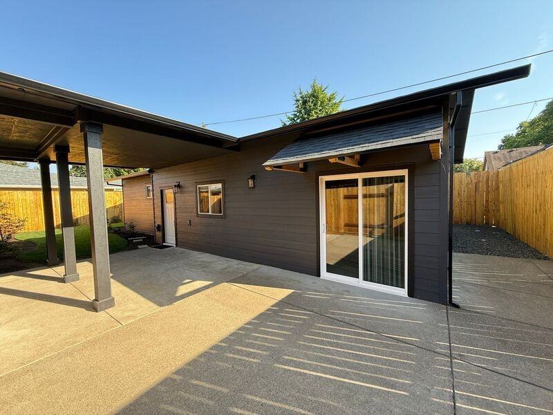 1334 8th Ave Sw - Photo 3 of 31