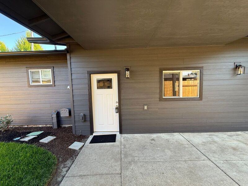 1334 8th Ave Sw - Photo 4 of 31