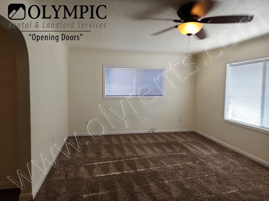 1126 Bethel St Ne - Photo 3 of 15