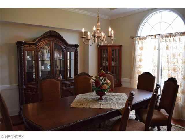 8542 Windsor Way - Photo 3 of 25