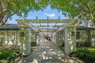 1648 Parkview Green Cir - Photo 1 of 1