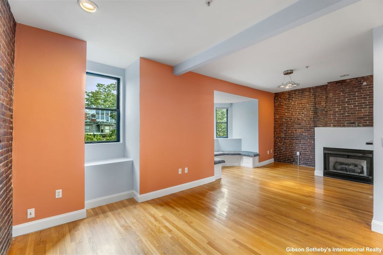 39 Worcester Sq #PH5 - Photo 2 of 20