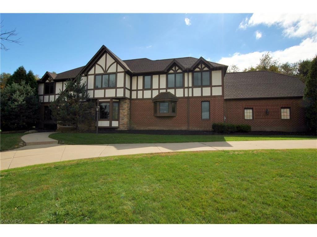 4700 Barnsleigh Dr - Photo 2 of 26