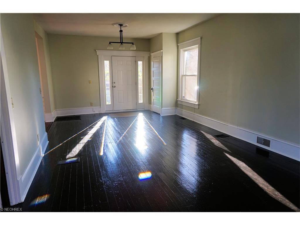 638 Portage St NW - Photo 3 of 13