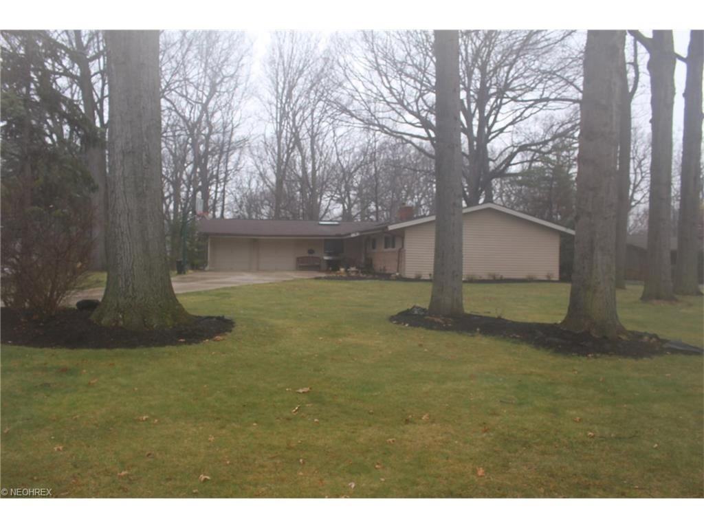 520 Edinborough Dr - Photo 2 of 23