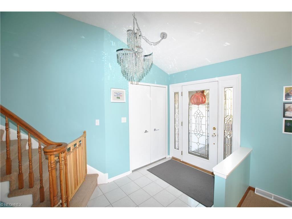 6667 Cheryl Ann Dr - Photo 2 of 25