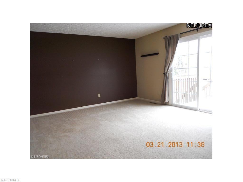9953 Beverly Ln - Photo 3 of 8