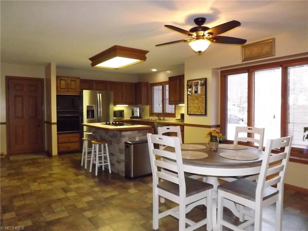 6640 Westview Dr - Photo 3 of 16