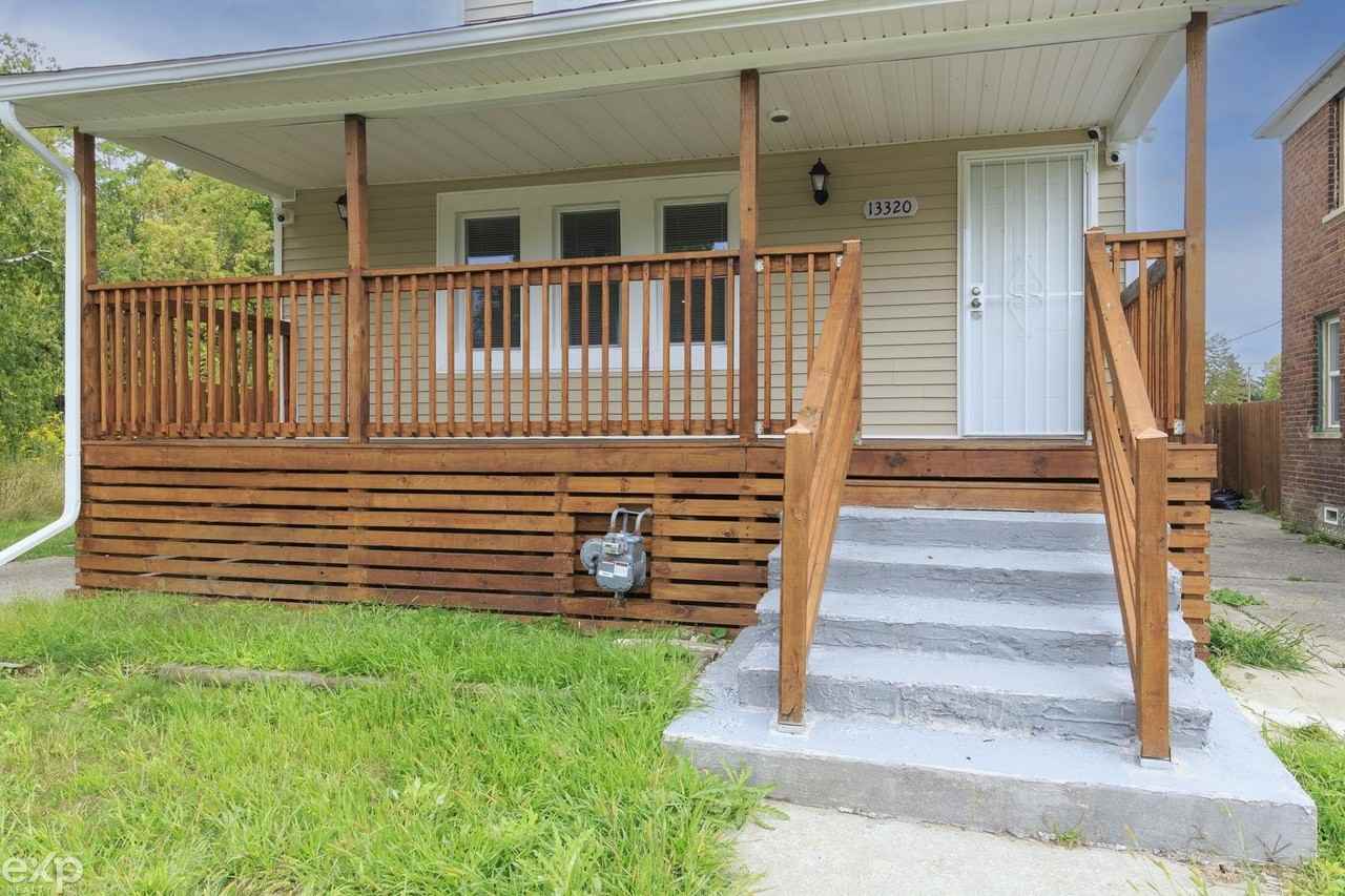 13320 Jane St - Photo 3 of 41