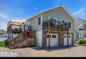 334 E Bayview Ave - Photo 1 of 1
