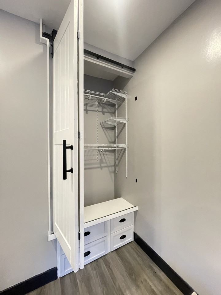 370 Miller Ave - Photo 5 of 14