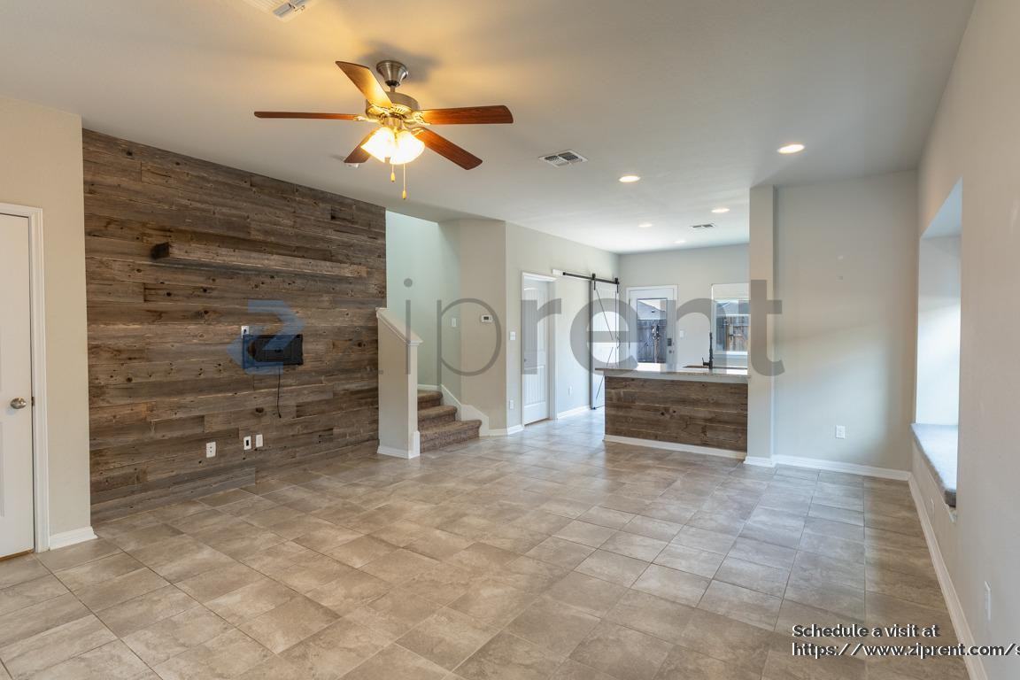 215 Friendship Oak Drive - Photo 2 of 21