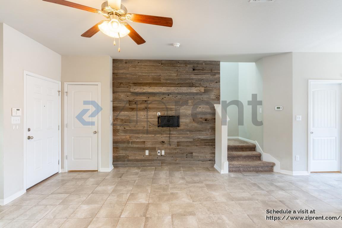 215 Friendship Oak Drive - Photo 4 of 21