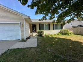 585 Se Crabapple Dr - Photo 1 of 1