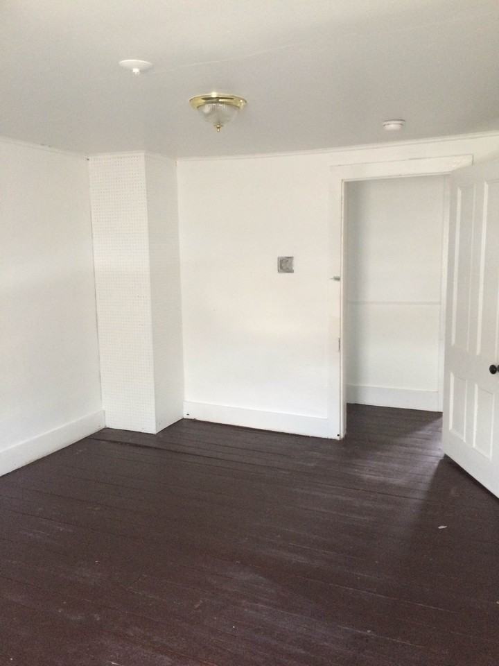 19 Wantage Ave - Photo 2 of 3