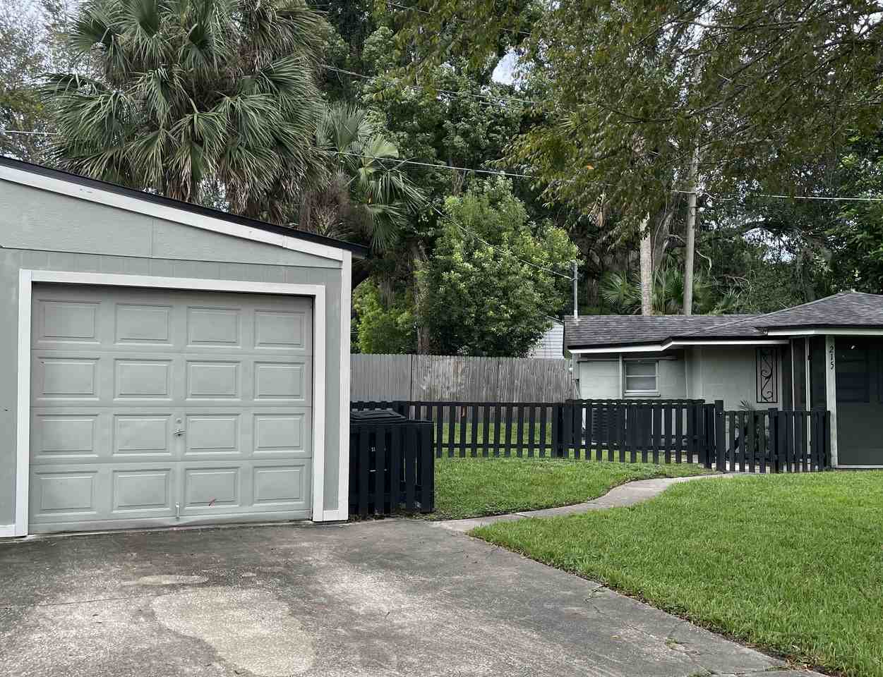 215 Adelaide Blvd #NA - Photo 3 of 22