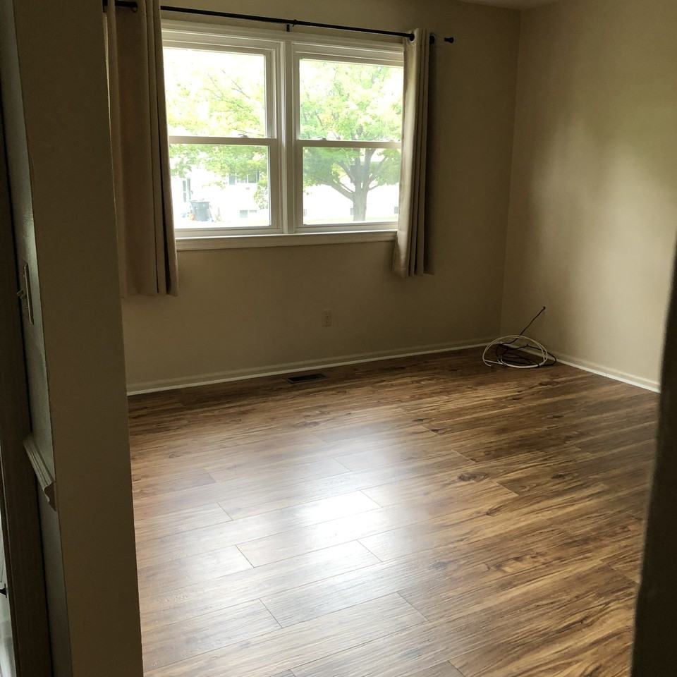 527 Virginia Ave #NA - Photo 2 of 17